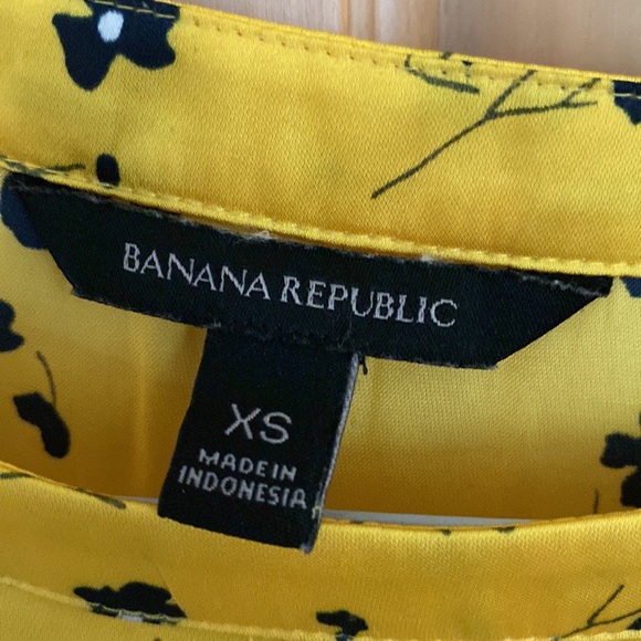 Banana Republic Blouse Size XS - Picture 2 of 3